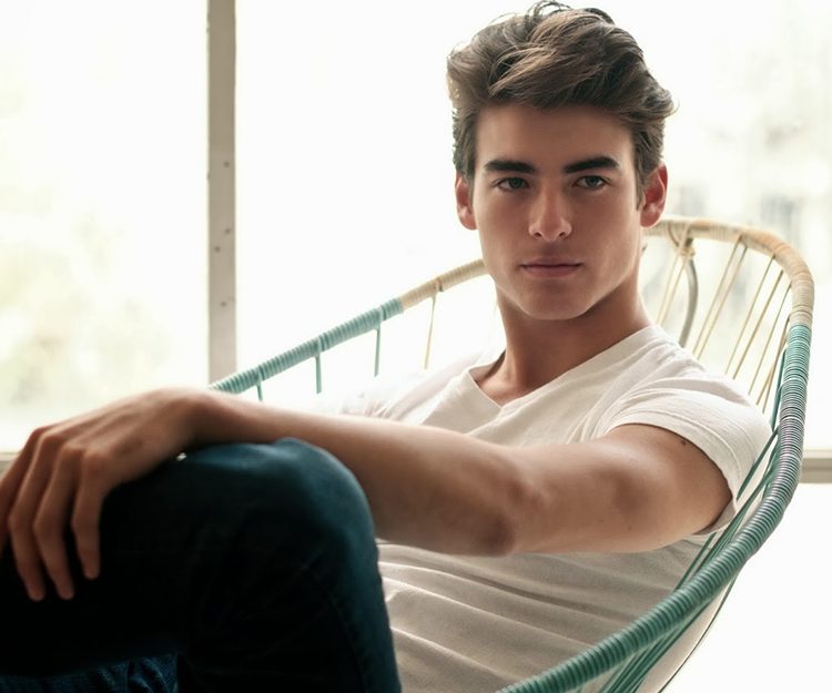 Cos’è il trapianto di capelli FUE con zaffiro?