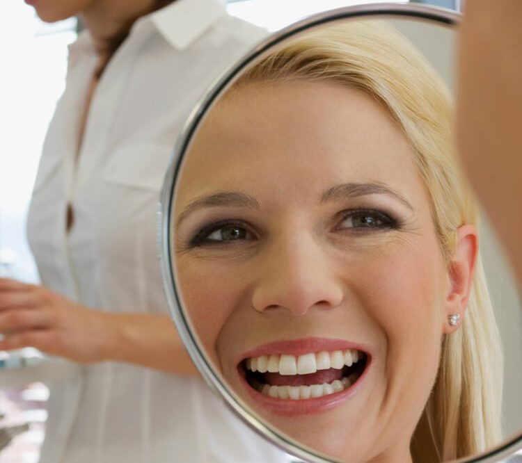 Cos'è il rivestimento dentale in porcellana?